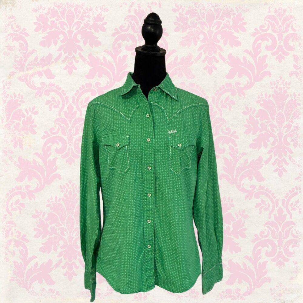 Cruel Girl Long Sleeve Button-Down Women's Size Medium Pink Pearl Snap